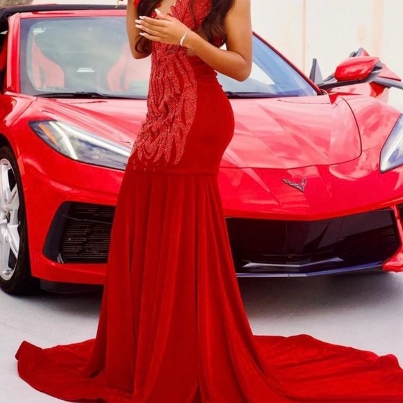 Selling a red prom dress only worn once for a couple of hours. - Picture 2 of 11